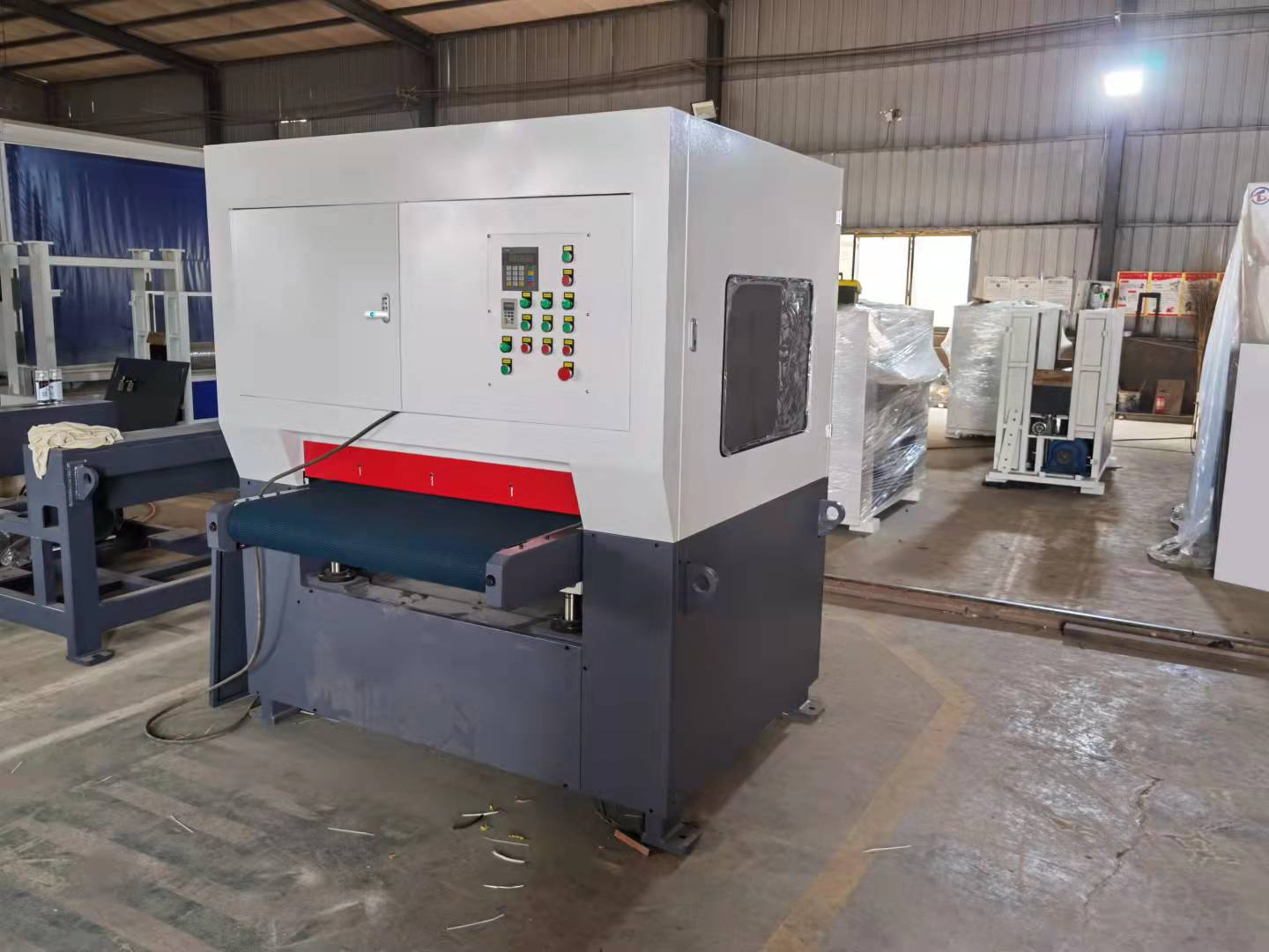 去毛刺機(jī)簡介